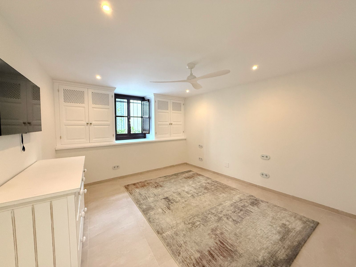 4 Bed Townhouse for sale in Marbella Costa Del Sol, Málaga, Spain