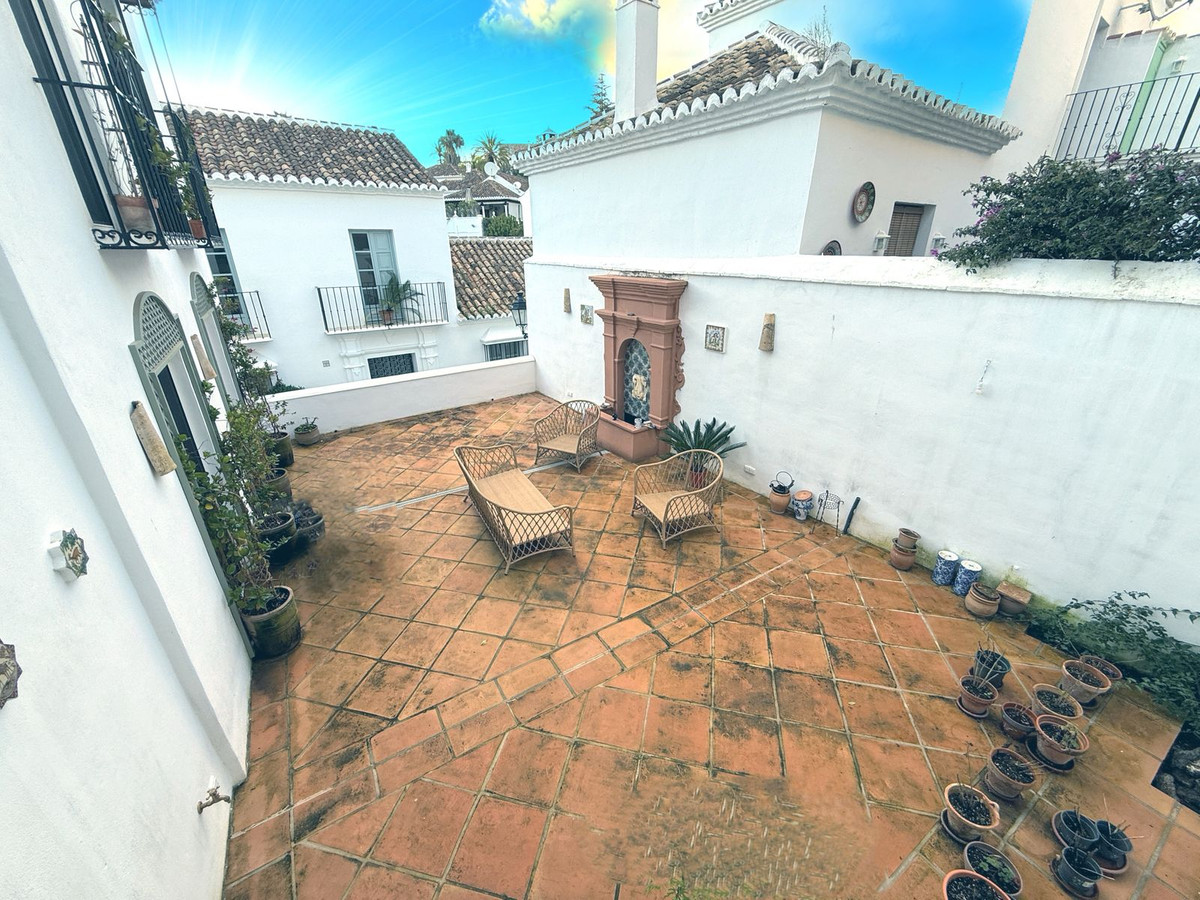 4 Bed Townhouse for sale in Marbella Costa Del Sol, Málaga, Spain