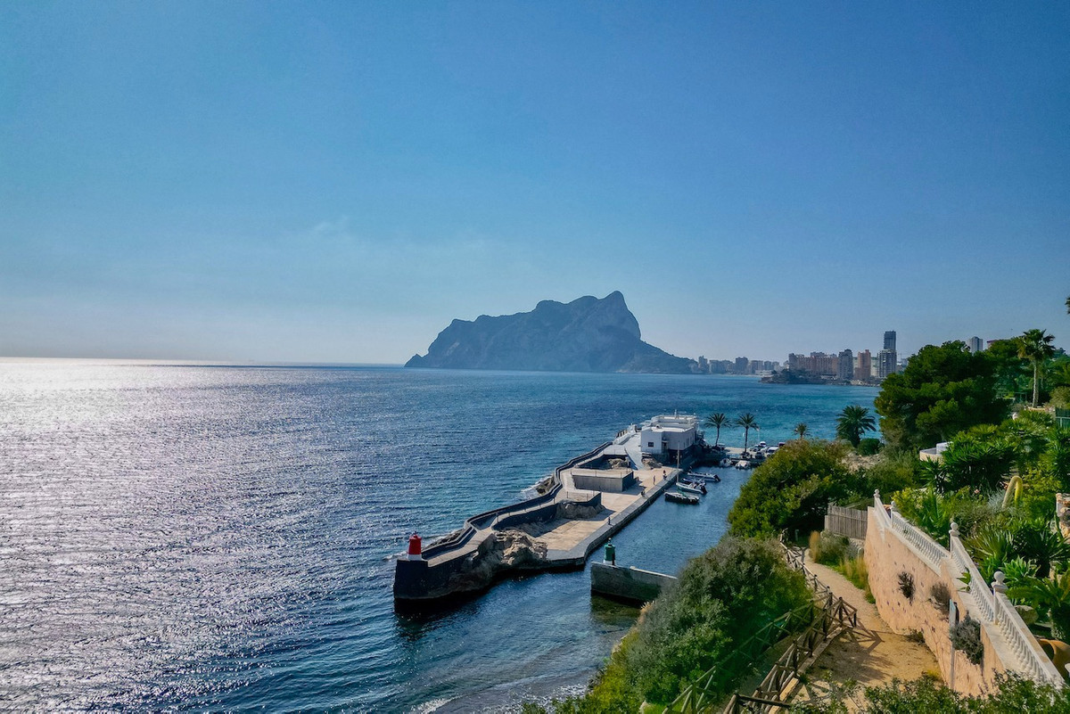 3 Bed Townhouse for sale in Les Bassetes Costa Blanca, Alicante, Spain