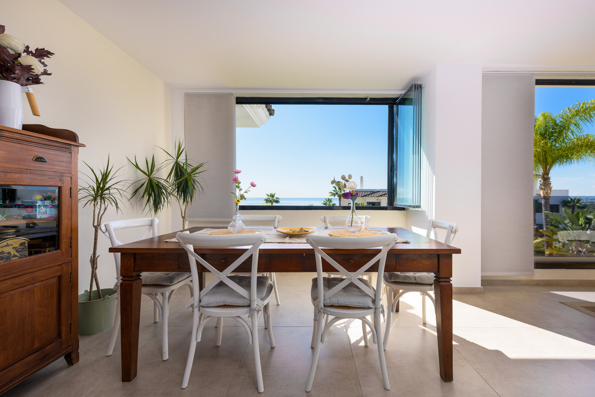 Se vende Apartamento Planta Media de 3 dormitorios en Costa Del Sol, Málaga, España