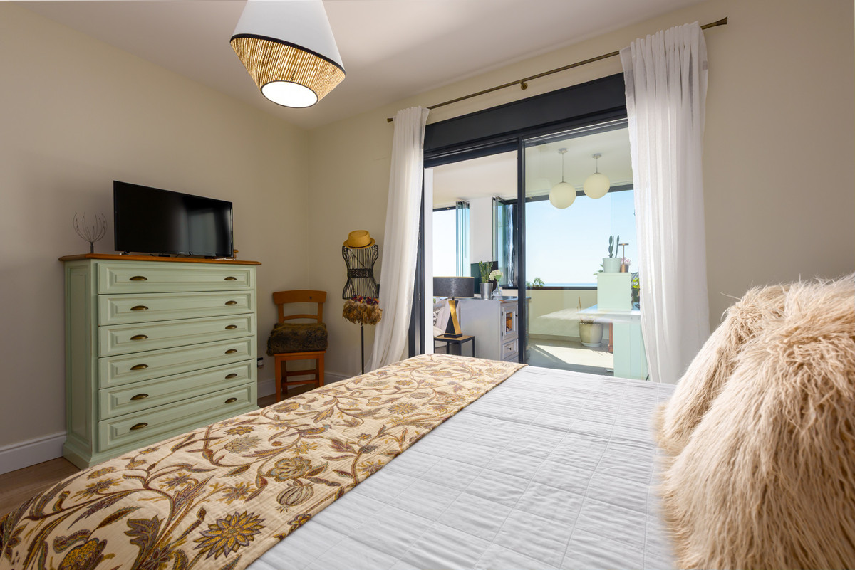 Se vende Apartamento Planta Media de 3 dormitorios en Costa Del Sol, Málaga, España