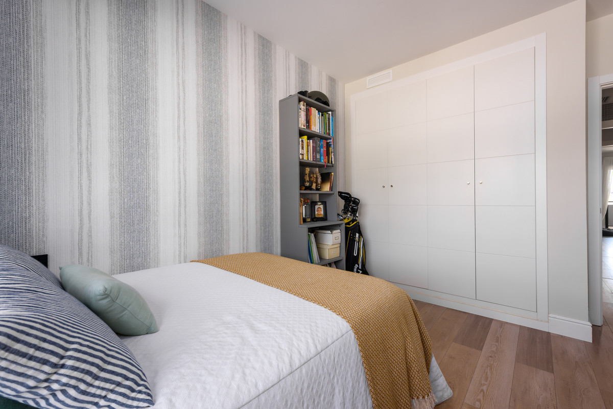 Se vende Apartamento Planta Media de 3 dormitorios en Costa Del Sol, Málaga, España