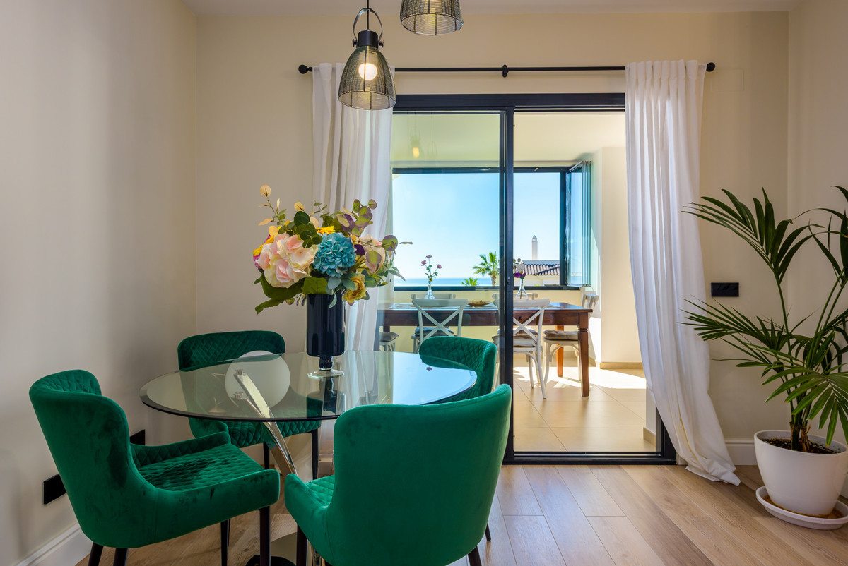 Se vende Apartamento Planta Media de 3 dormitorios en Costa Del Sol, Málaga, España