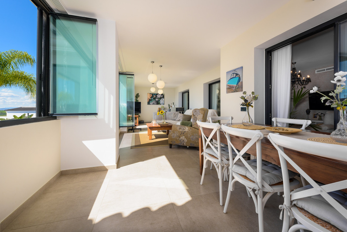 Se vende Apartamento Planta Media de 3 dormitorios en Costa Del Sol, Málaga, España