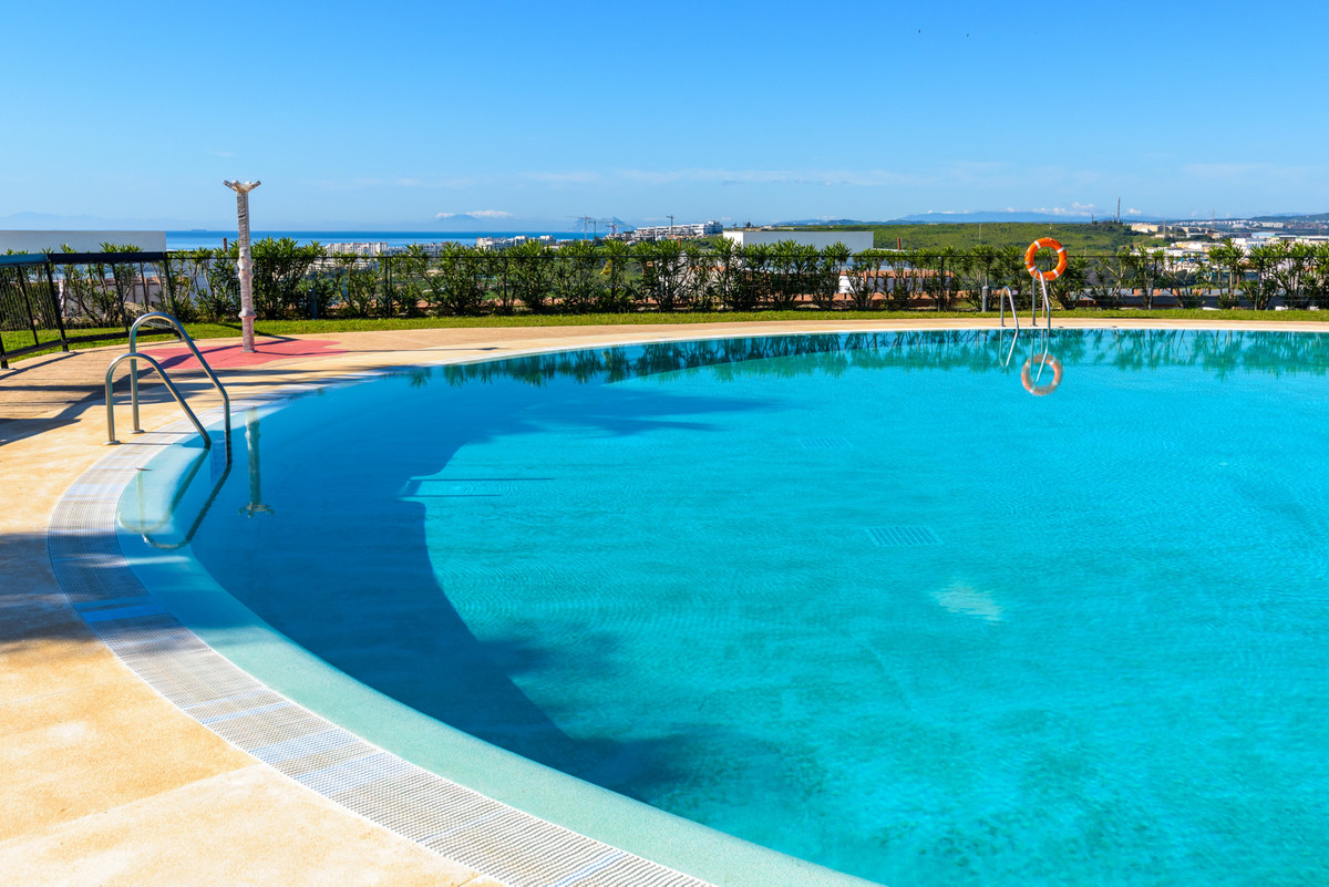 Se vende Apartamento Planta Media de 3 dormitorios en Costa Del Sol, Málaga, España