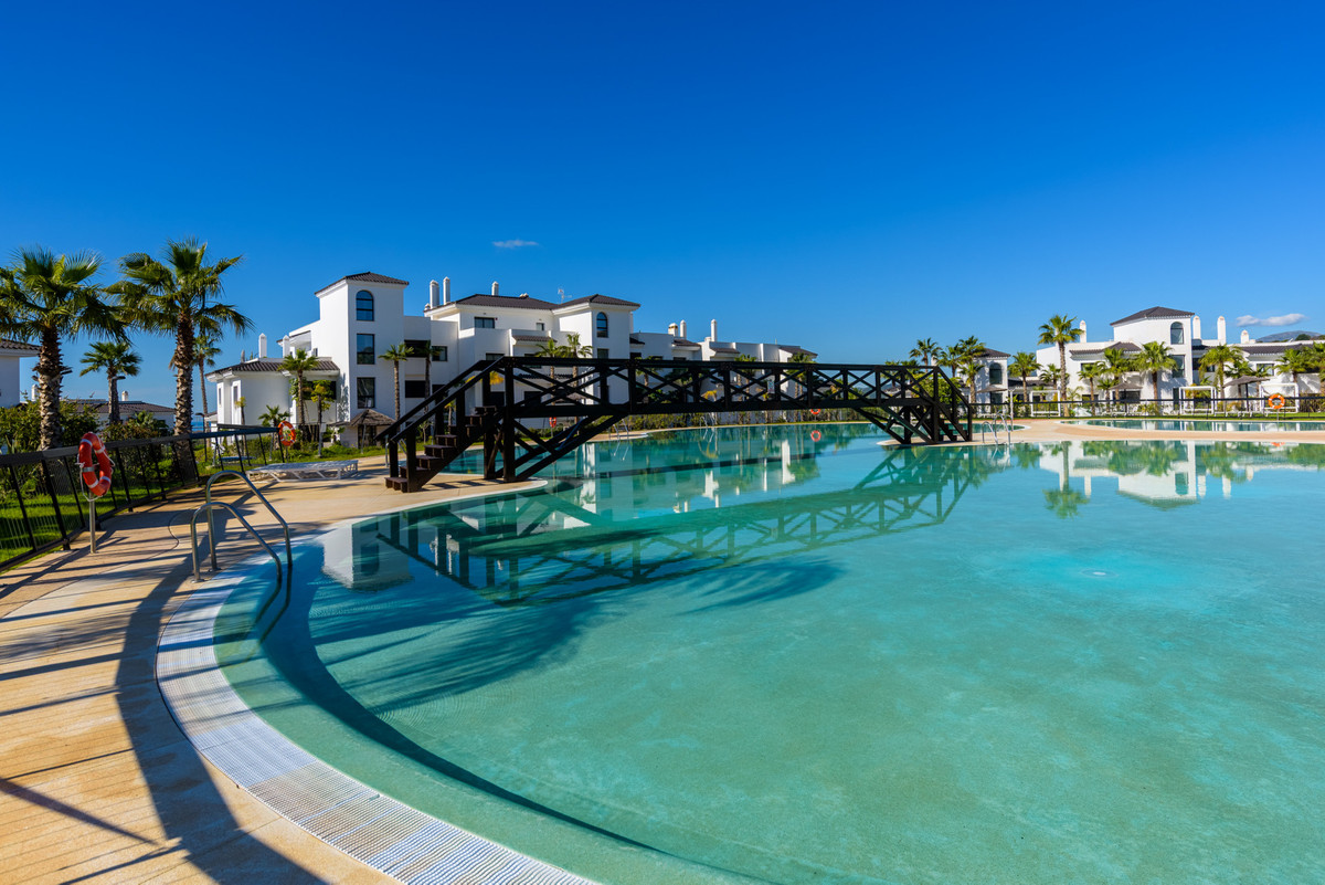 Se vende Apartamento Planta Media de 3 dormitorios en Costa Del Sol, Málaga, España