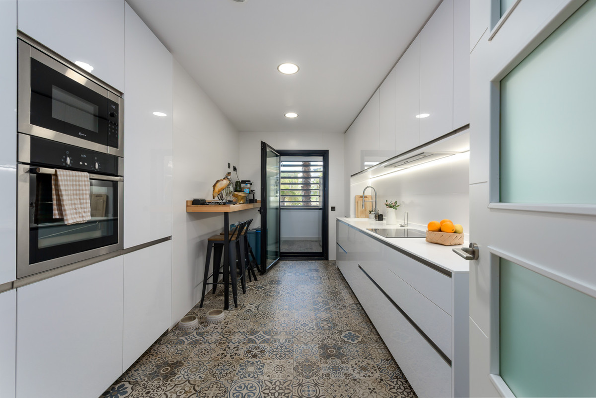Se vende Apartamento Planta Media de 3 dormitorios en Costa Del Sol, Málaga, España