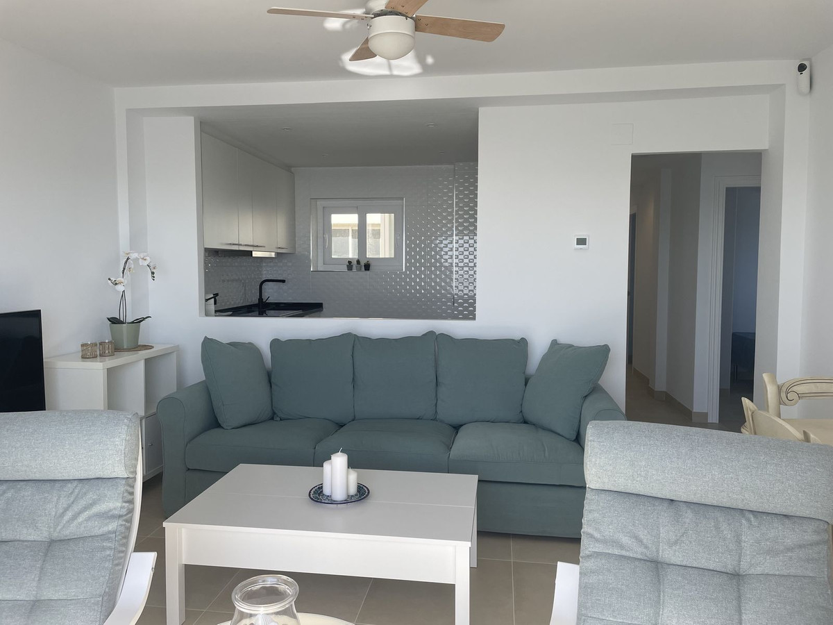 Se vende Apartamento en Planta Última de 3 dormitorios en Costa Del Sol, Málaga, España