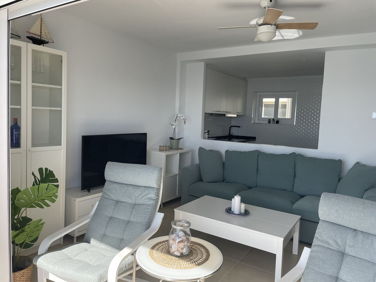 Se vende Apartamento en Planta Última de 3 dormitorios en Costa Del Sol, Málaga, España