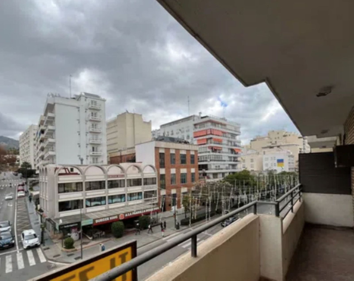 Se vende Apartamento Planta Media de 3 dormitorios en Costa Del Sol, Málaga, España