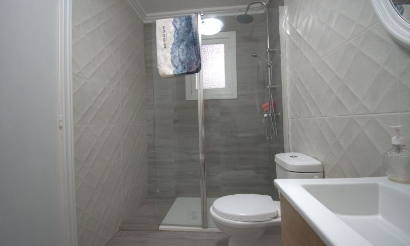 Se vende Apartamento Planta Media de 3 dormitorios en Costa Blanca, Alicante, España