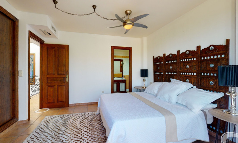6 Bed Townhouse for sale in Elche Costa Blanca, Alicante, Spain