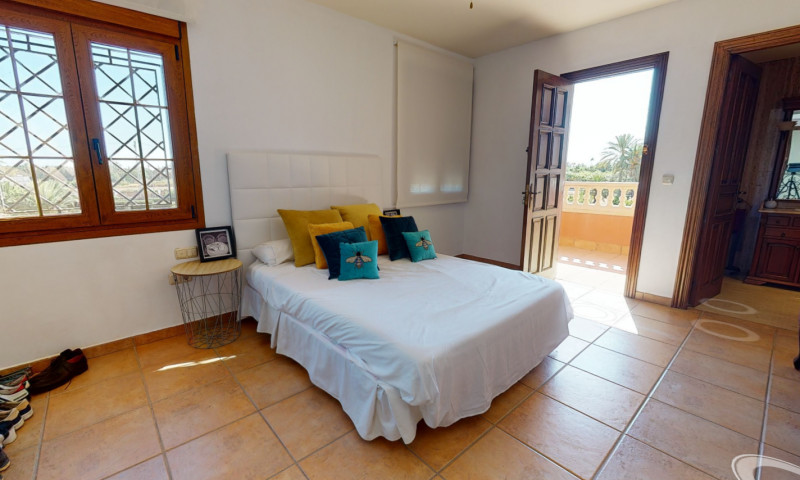 6 Bed Townhouse for sale in Elche Costa Blanca, Alicante, Spain