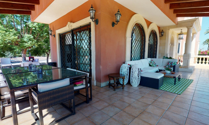 6 Bed Townhouse for sale in Elche Costa Blanca, Alicante, Spain