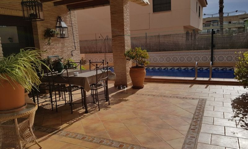Se vende Villa - Chalet de 4 dormitorios en Costa Blanca, Alicante, España