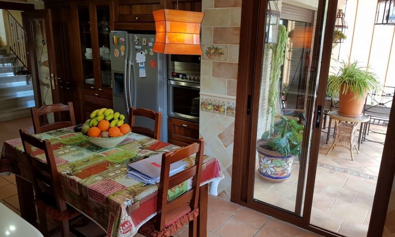 Se vende Villa - Chalet de 4 dormitorios en Costa Blanca, Alicante, España
