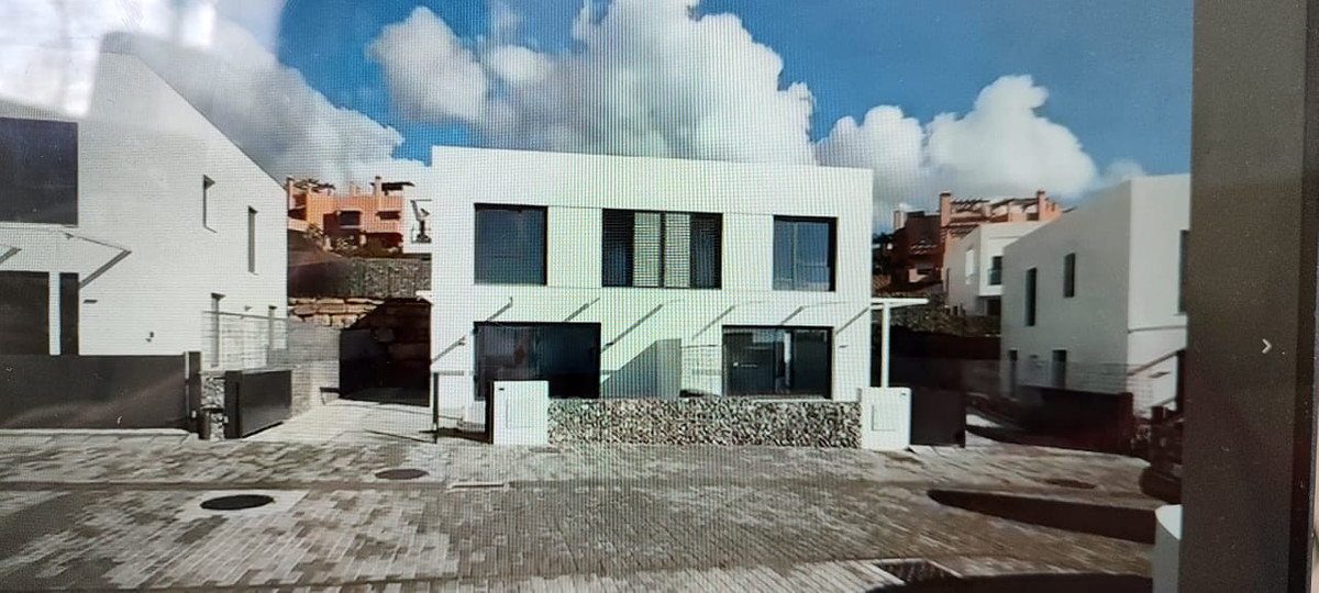 4 Bed Townhouse for sale in Riviera Del Sol Costa Del Sol, Málaga, Spain
