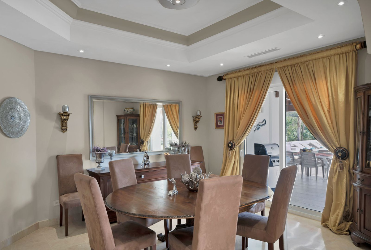 Se vende Villa - Chalet de 7 dormitorios en Costa Del Sol, Málaga, España