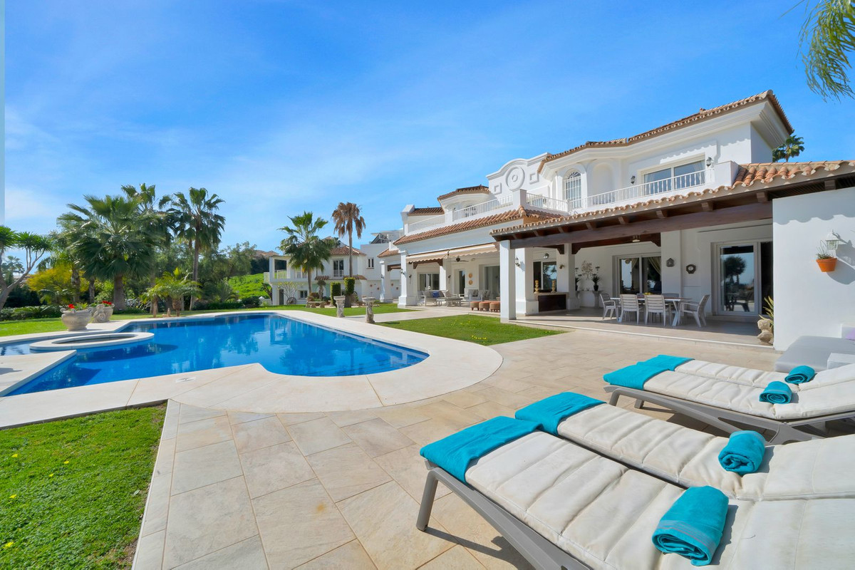 Se vende Villa - Chalet de 7 dormitorios en Costa Del Sol, Málaga, España