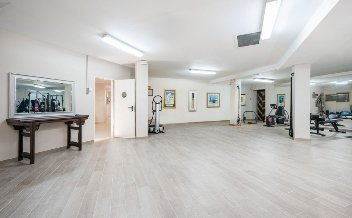 Se vende Villa - Chalet de 7 dormitorios en Costa Del Sol, Málaga, España