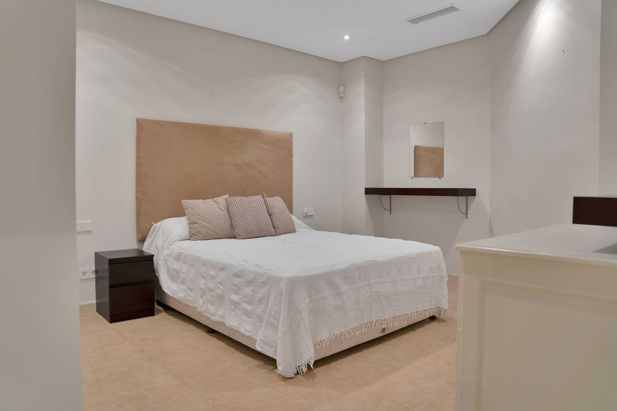 Se vende Villa - Chalet de 7 dormitorios en Costa Del Sol, Málaga, España