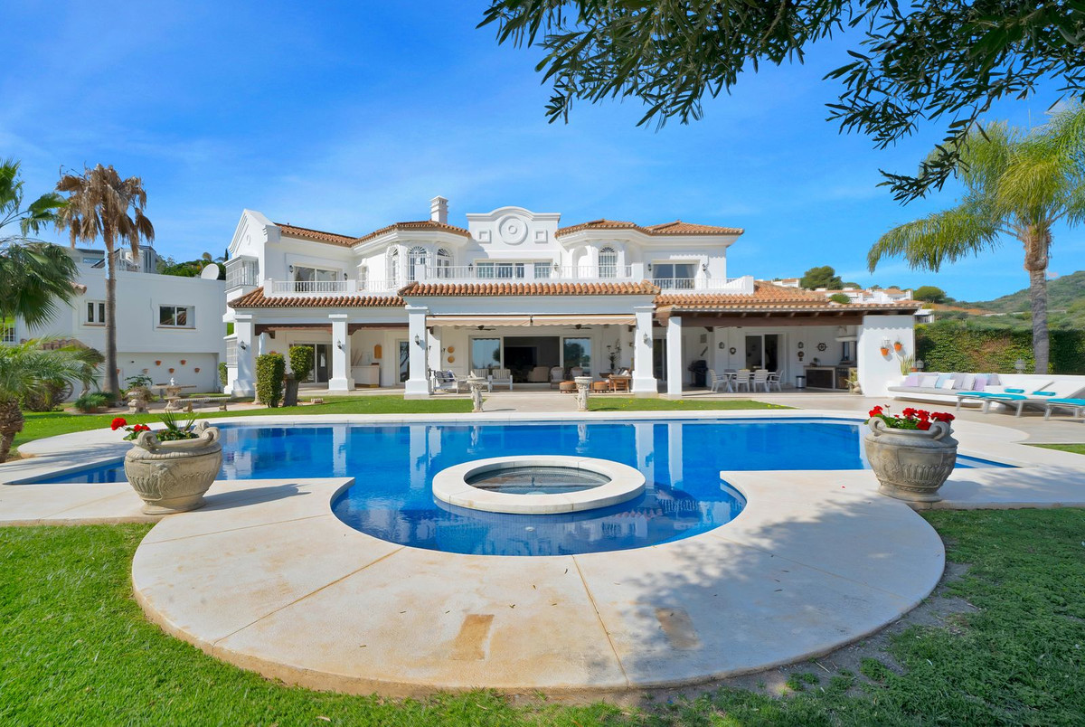 Se vende Villa - Chalet de 7 dormitorios en Costa Del Sol, Málaga, España