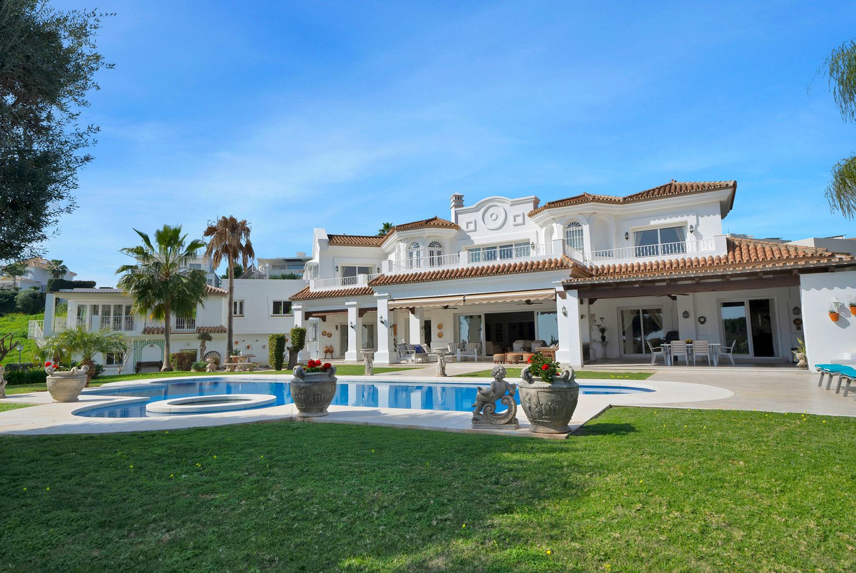 Se vende Villa - Chalet de 7 dormitorios en Costa Del Sol, Málaga, España