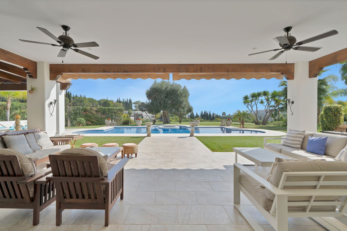 Se vende Villa - Chalet de 7 dormitorios en Costa Del Sol, Málaga, España