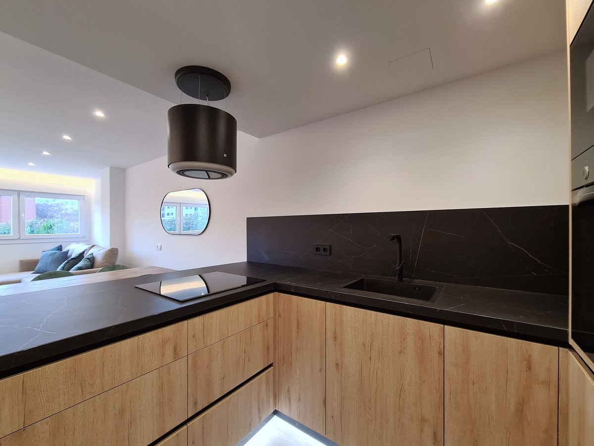 Se vende Apartamento Planta Media de 3 dormitorios en Costa Del Sol, Málaga, España