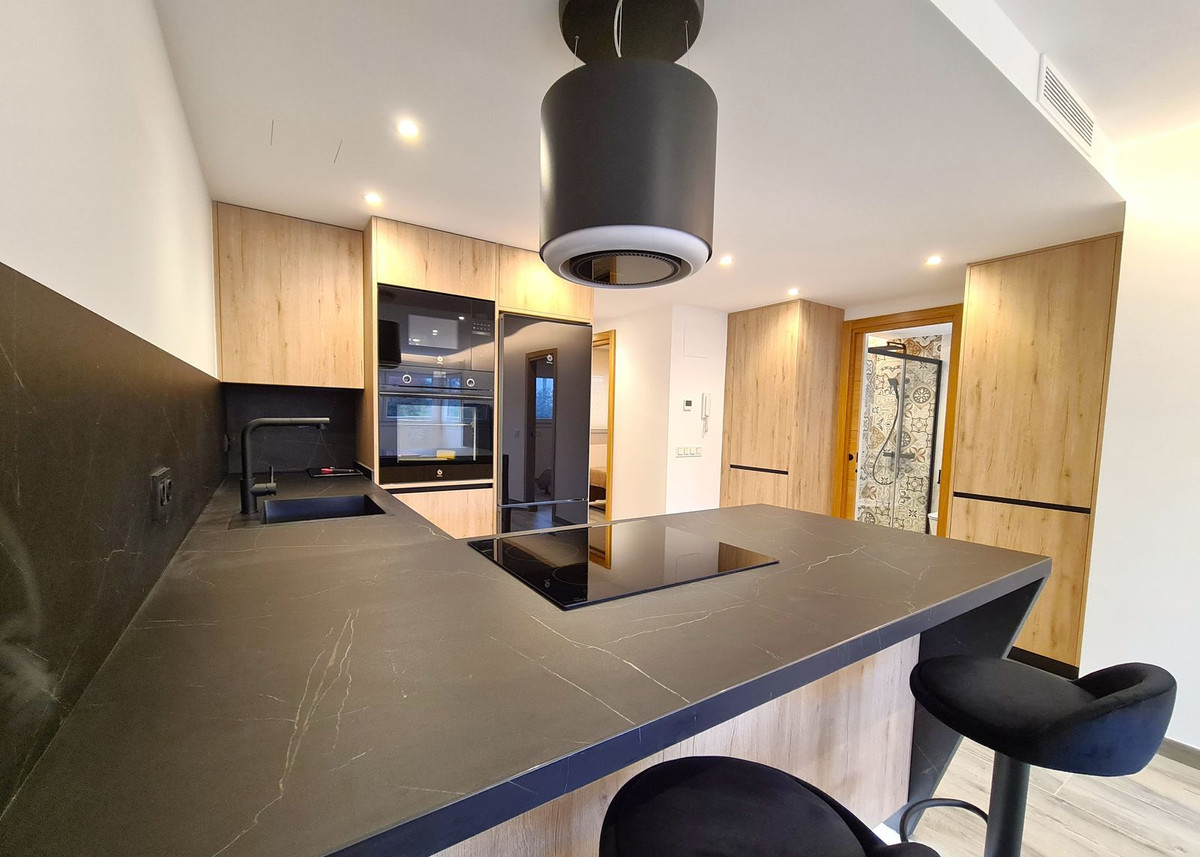 Se vende Apartamento Planta Media de 3 dormitorios en Costa Del Sol, Málaga, España
