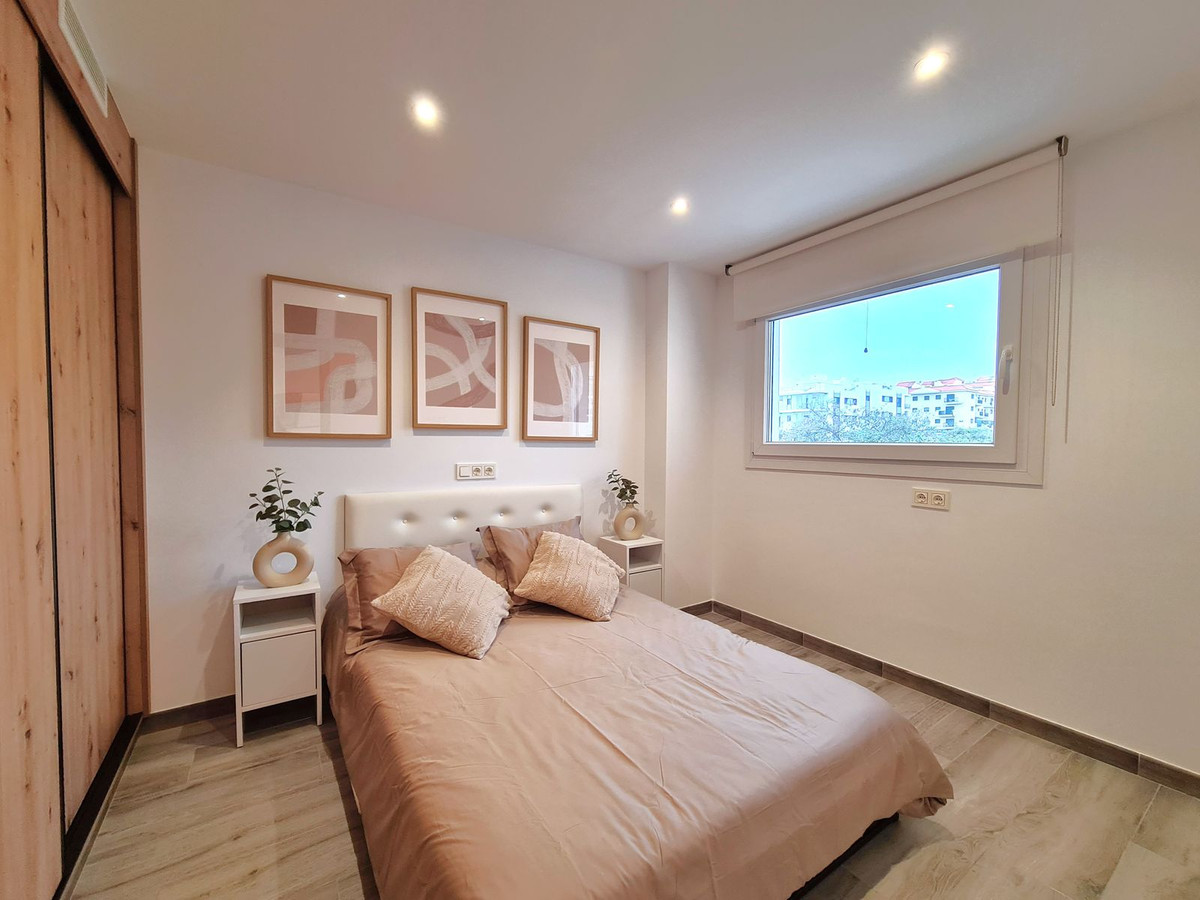 Se vende Apartamento Planta Media de 3 dormitorios en Costa Del Sol, Málaga, España