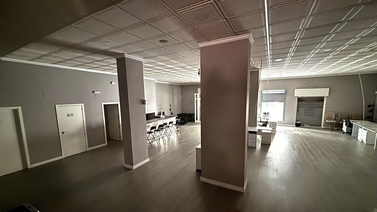 Commercial unit for sale in Fuengirola Costa Del Sol, Málaga, Spain