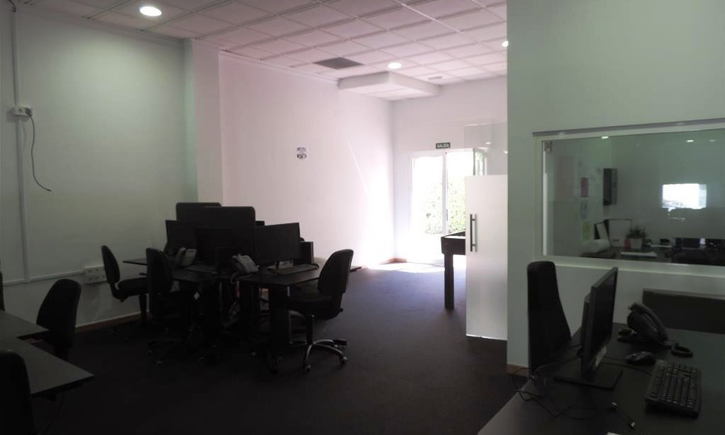 Commercial unit for sale in Fuengirola Costa Del Sol, Málaga, Spain