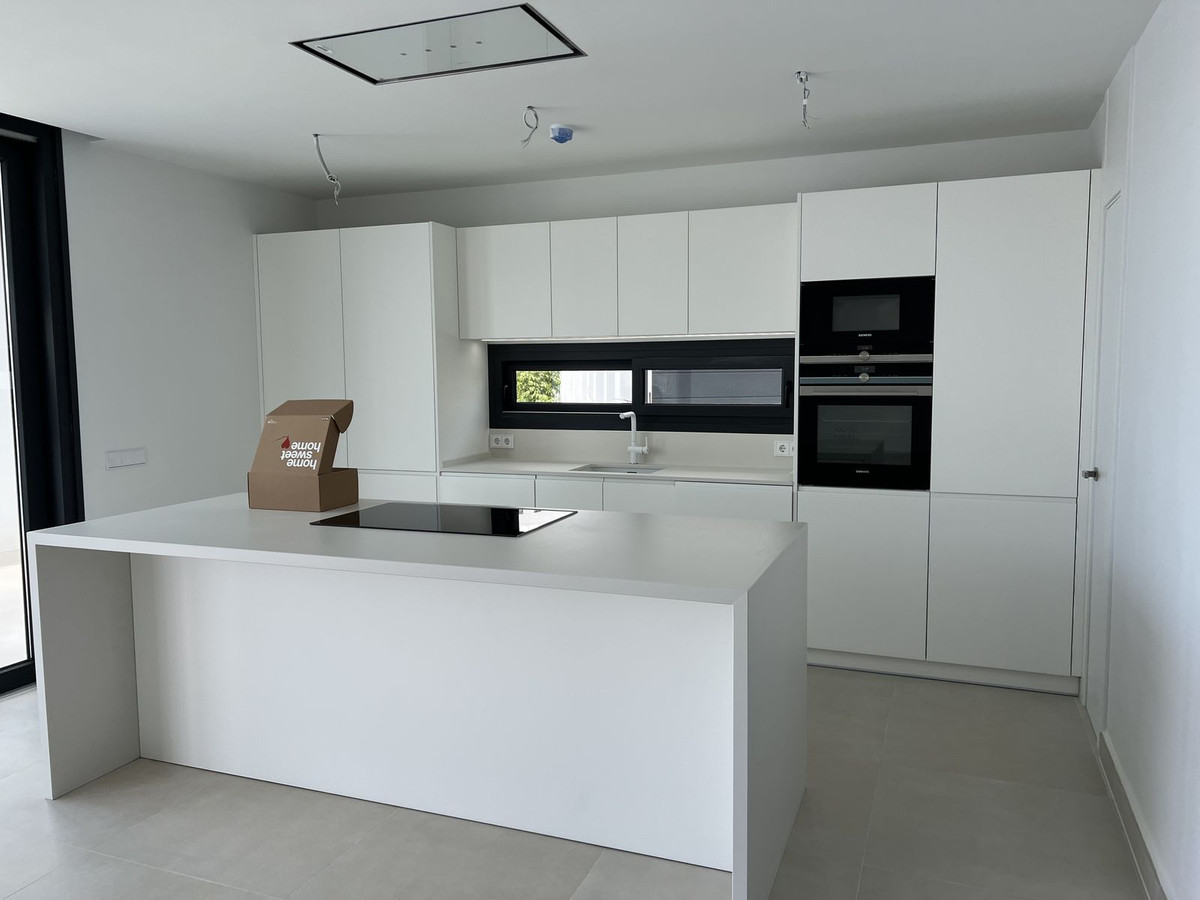 4 Bed Townhouse for sale in Fuengirola Costa Del Sol, Málaga, Spain