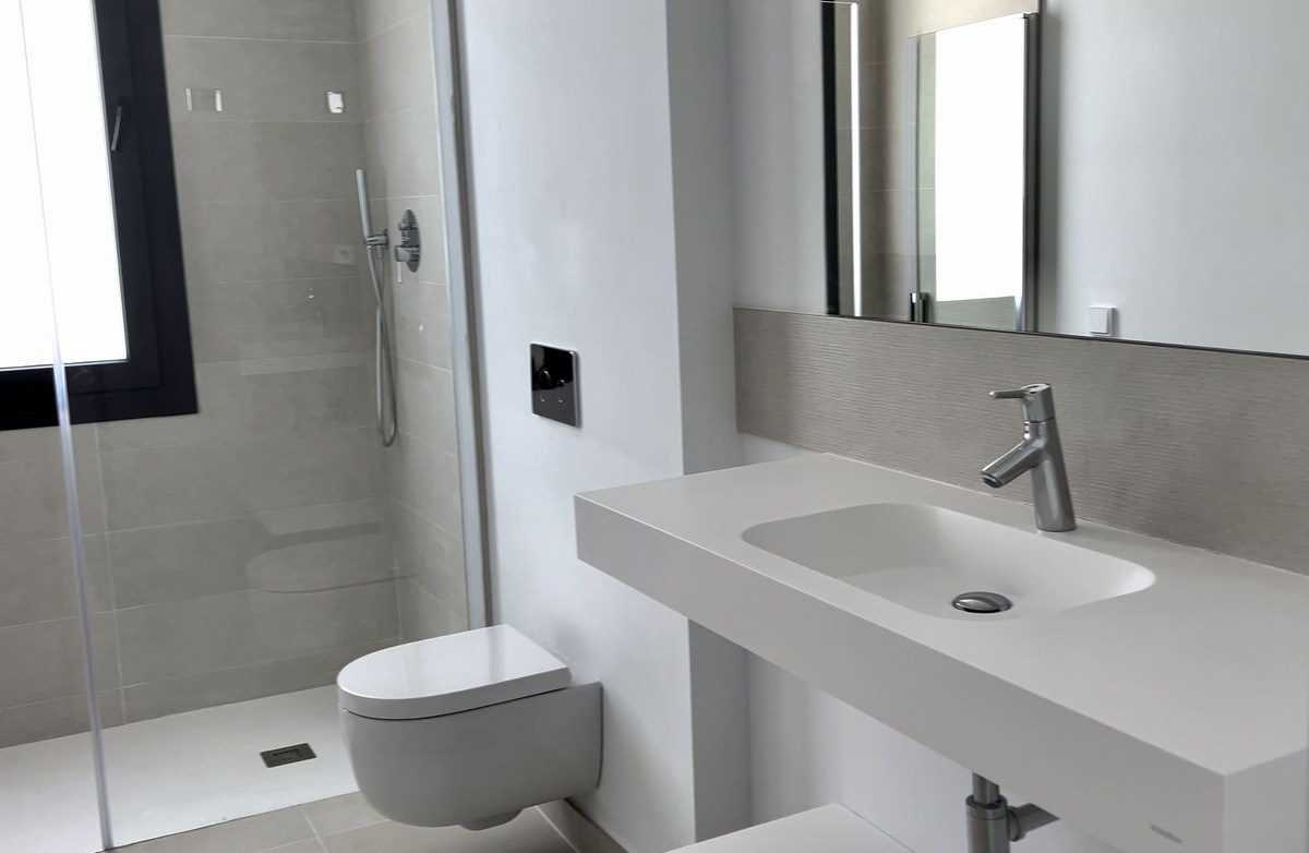 4 Bed Townhouse for sale in Fuengirola Costa Del Sol, Málaga, Spain