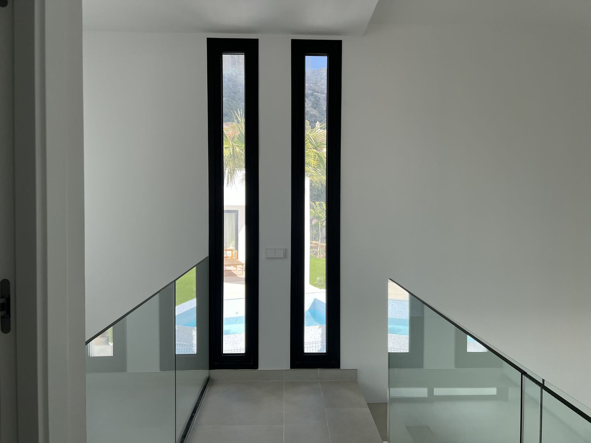 4 Bed Townhouse for sale in Fuengirola Costa Del Sol, Málaga, Spain