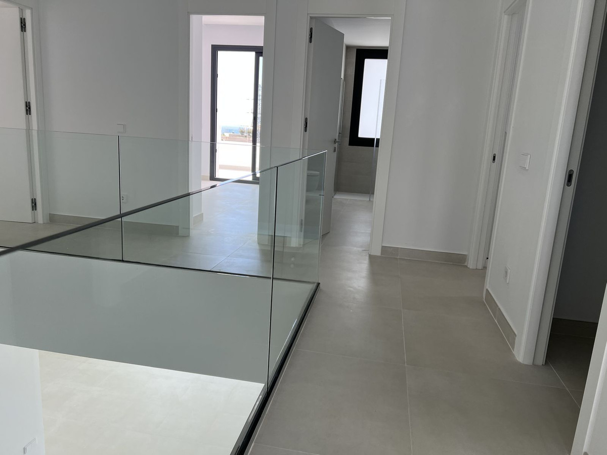 4 Bed Townhouse for sale in Fuengirola Costa Del Sol, Málaga, Spain