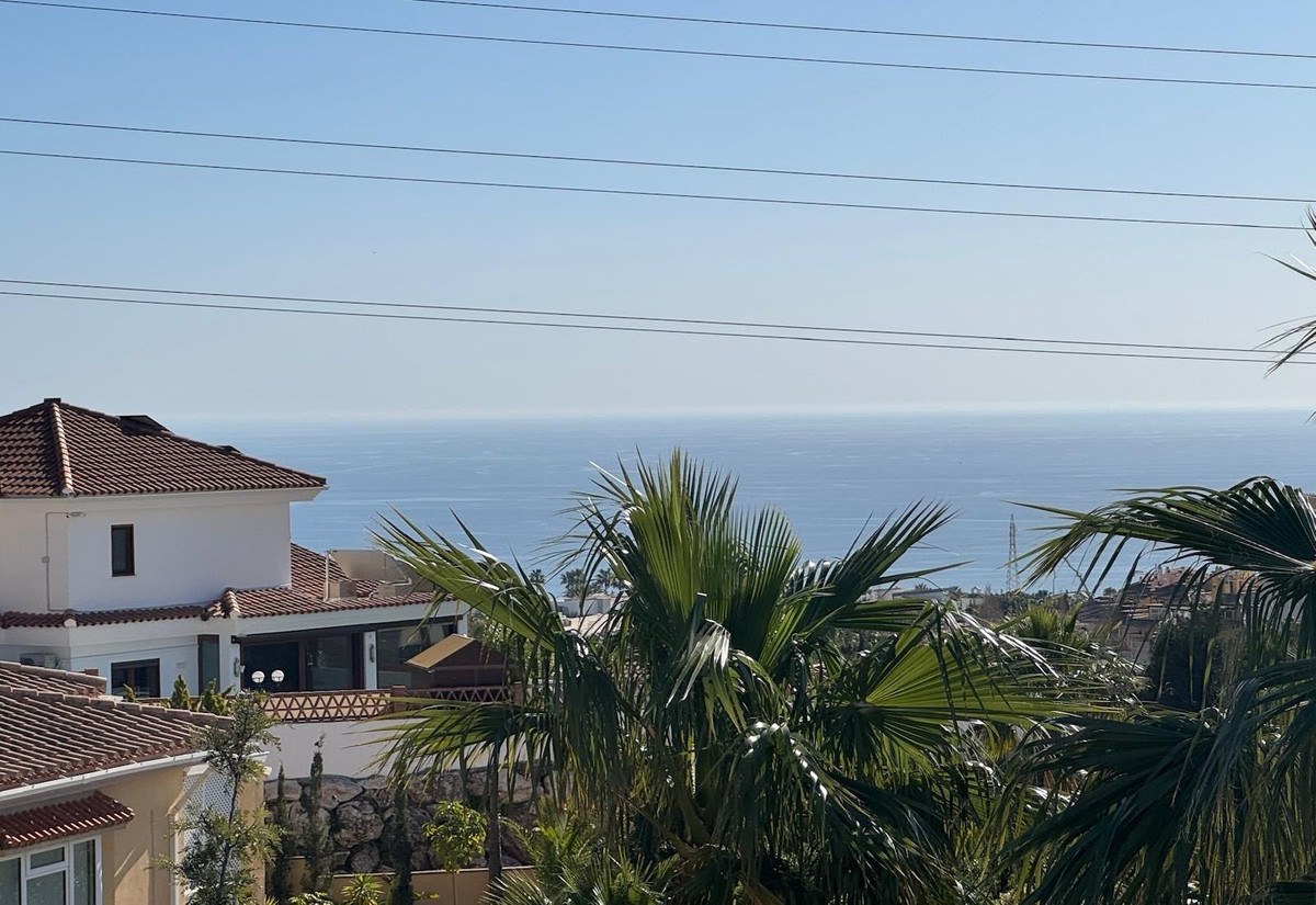 4 Bed Townhouse for sale in Fuengirola Costa Del Sol, Málaga, Spain