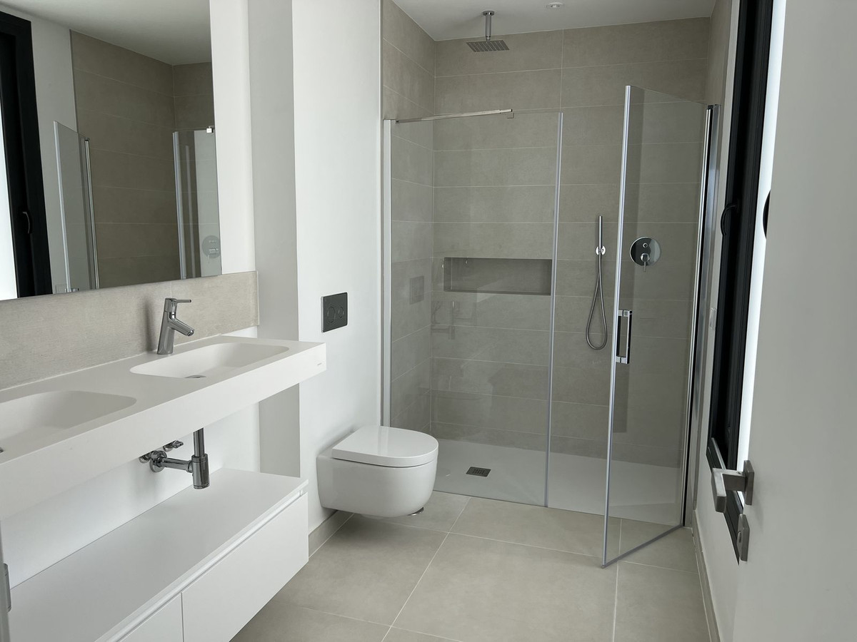 4 Bed Townhouse for sale in Fuengirola Costa Del Sol, Málaga, Spain