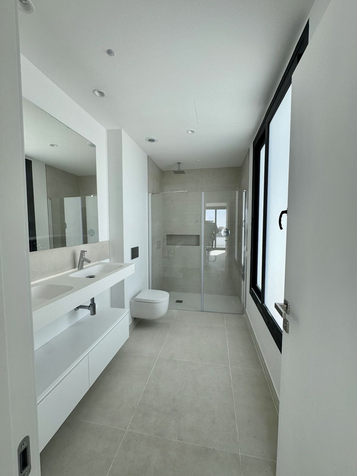 4 Bed Townhouse for sale in Fuengirola Costa Del Sol, Málaga, Spain