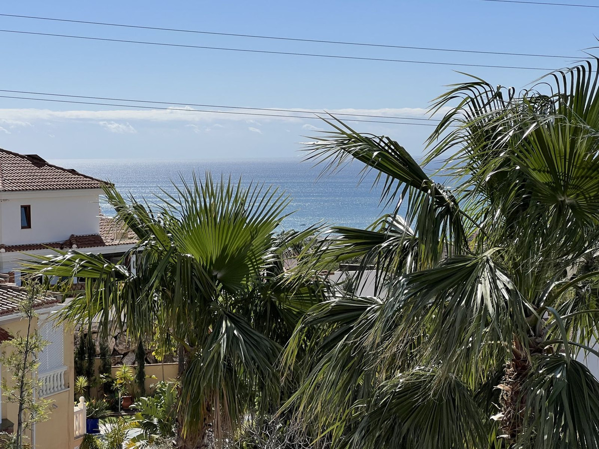 4 Bed Townhouse for sale in Fuengirola Costa Del Sol, Málaga, Spain