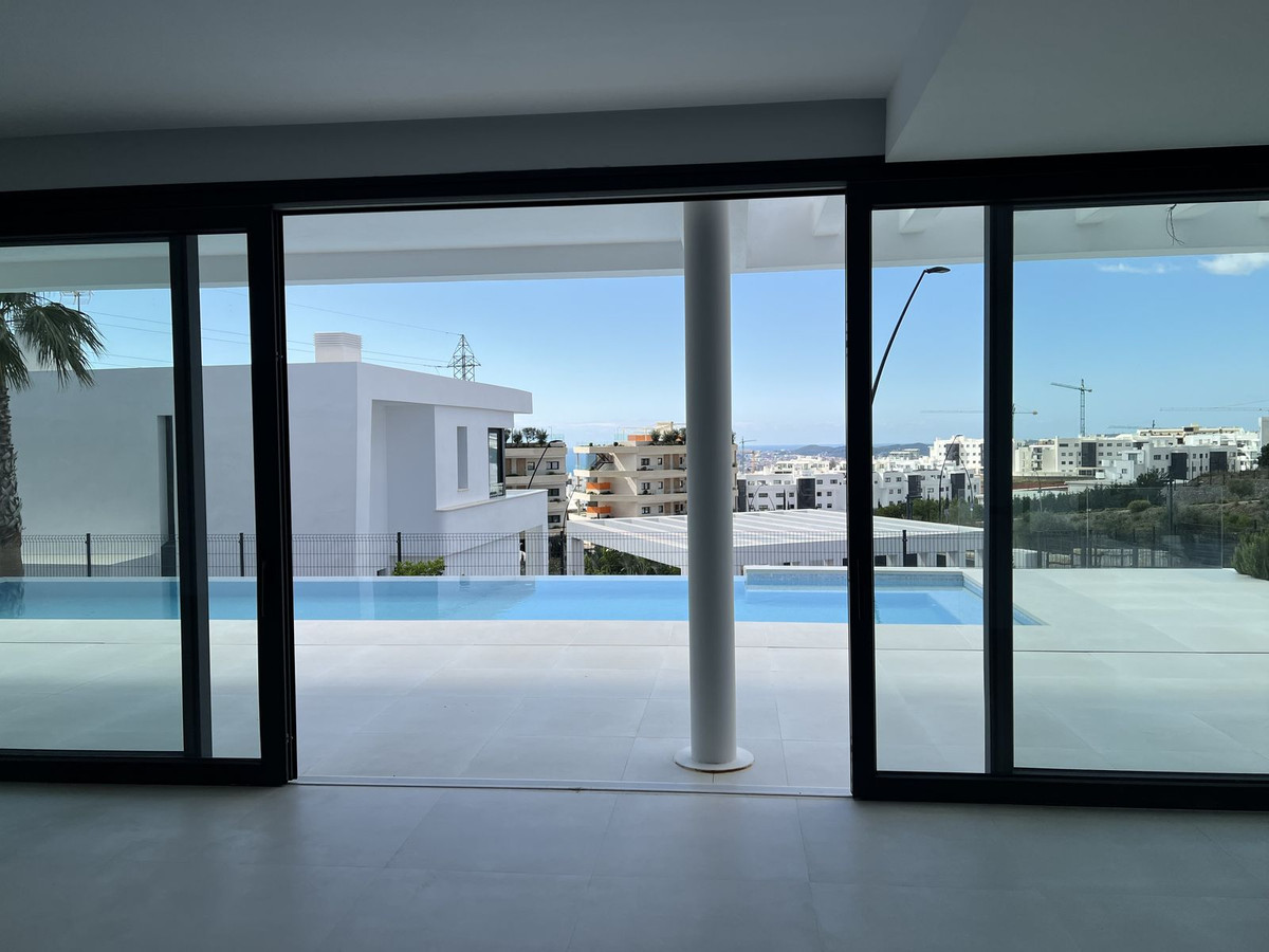 4 Bed Townhouse for sale in Fuengirola Costa Del Sol, Málaga, Spain