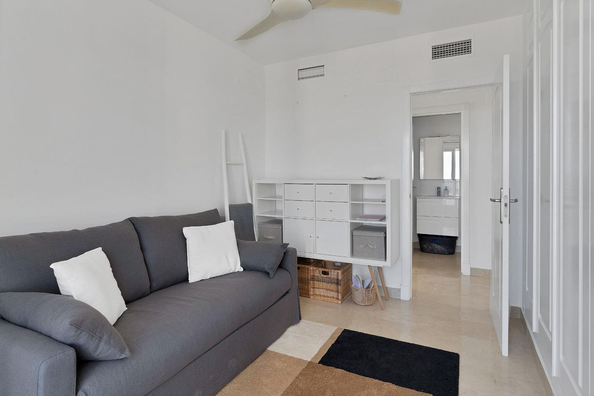 2 Bed Apartment for sale in Calahonda Costa Del Sol, Málaga, Spain