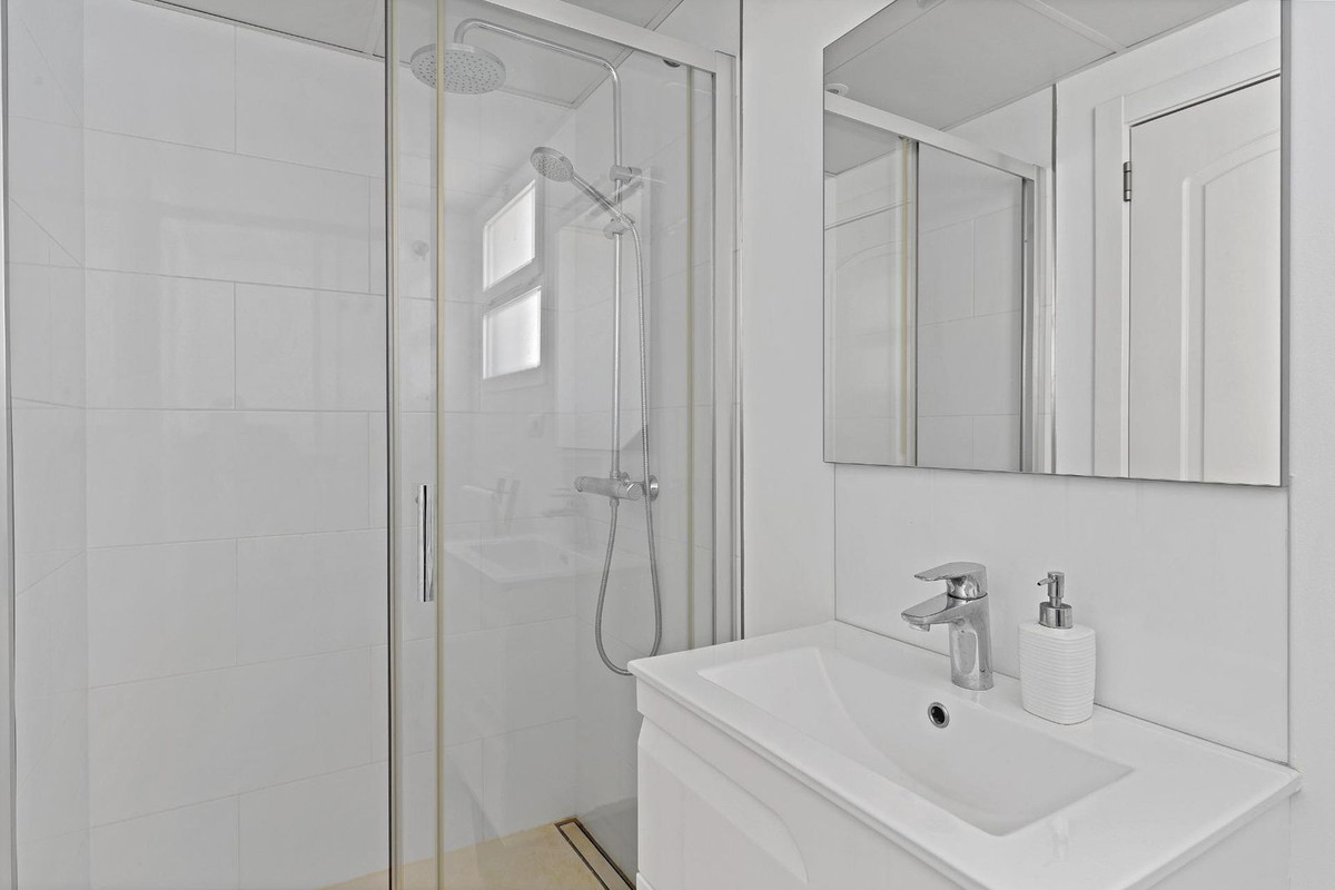 2 Bed Apartment for sale in Calahonda Costa Del Sol, Málaga, Spain