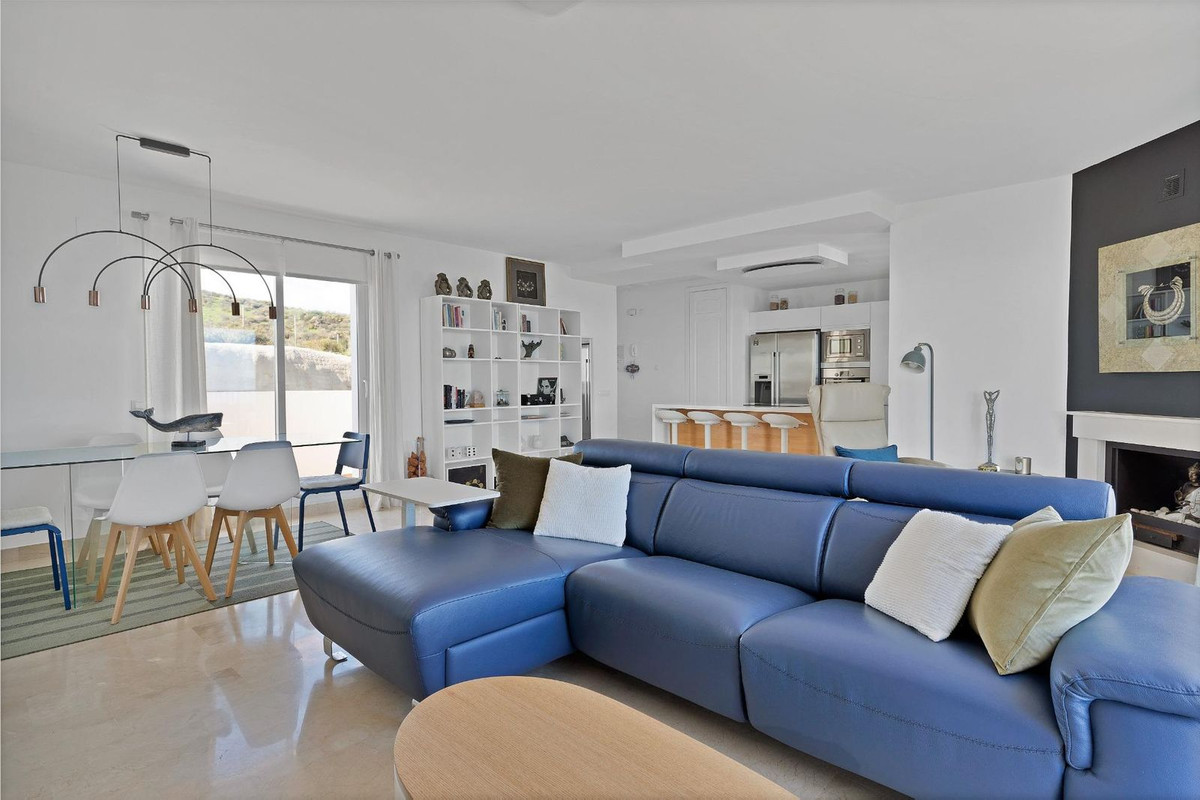 2 Bed Apartment for sale in Calahonda Costa Del Sol, Málaga, Spain