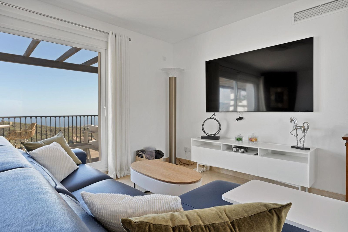2 Bed Apartment for sale in Calahonda Costa Del Sol, Málaga, Spain