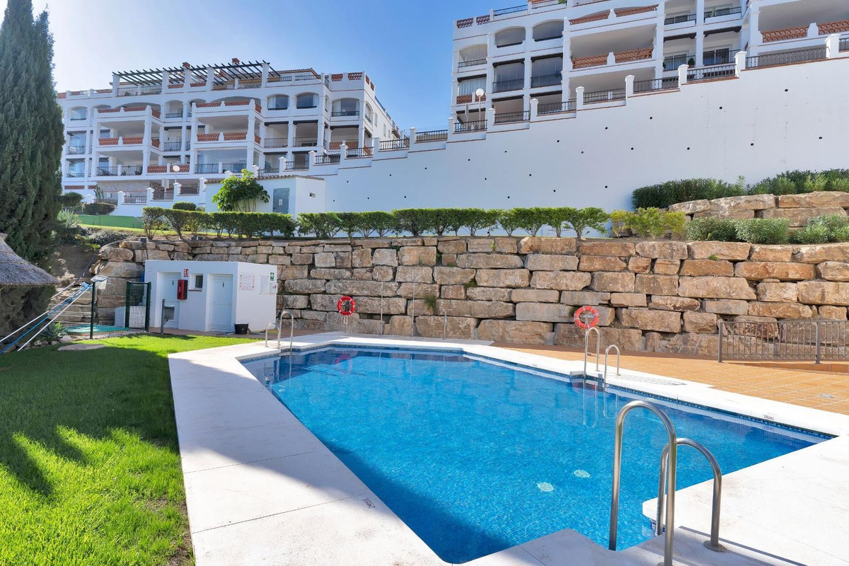 2 Bed Apartment for sale in Calahonda Costa Del Sol, Málaga, Spain