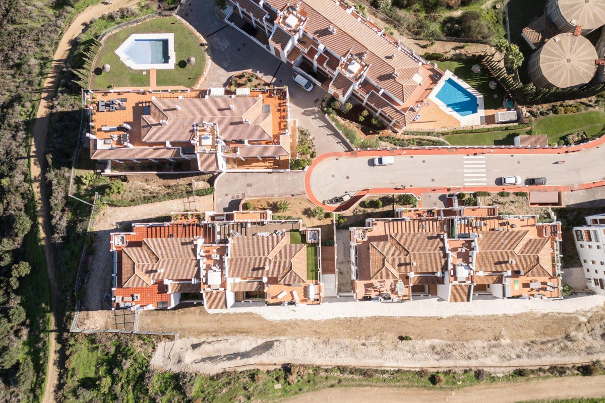 2 Bed Apartment for sale in Calahonda Costa Del Sol, Málaga, Spain