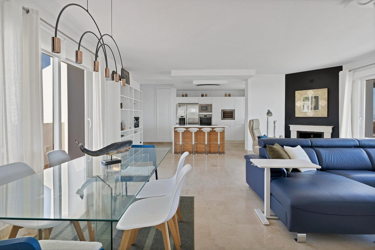 2 Bed Apartment for sale in Calahonda Costa Del Sol, Málaga, Spain