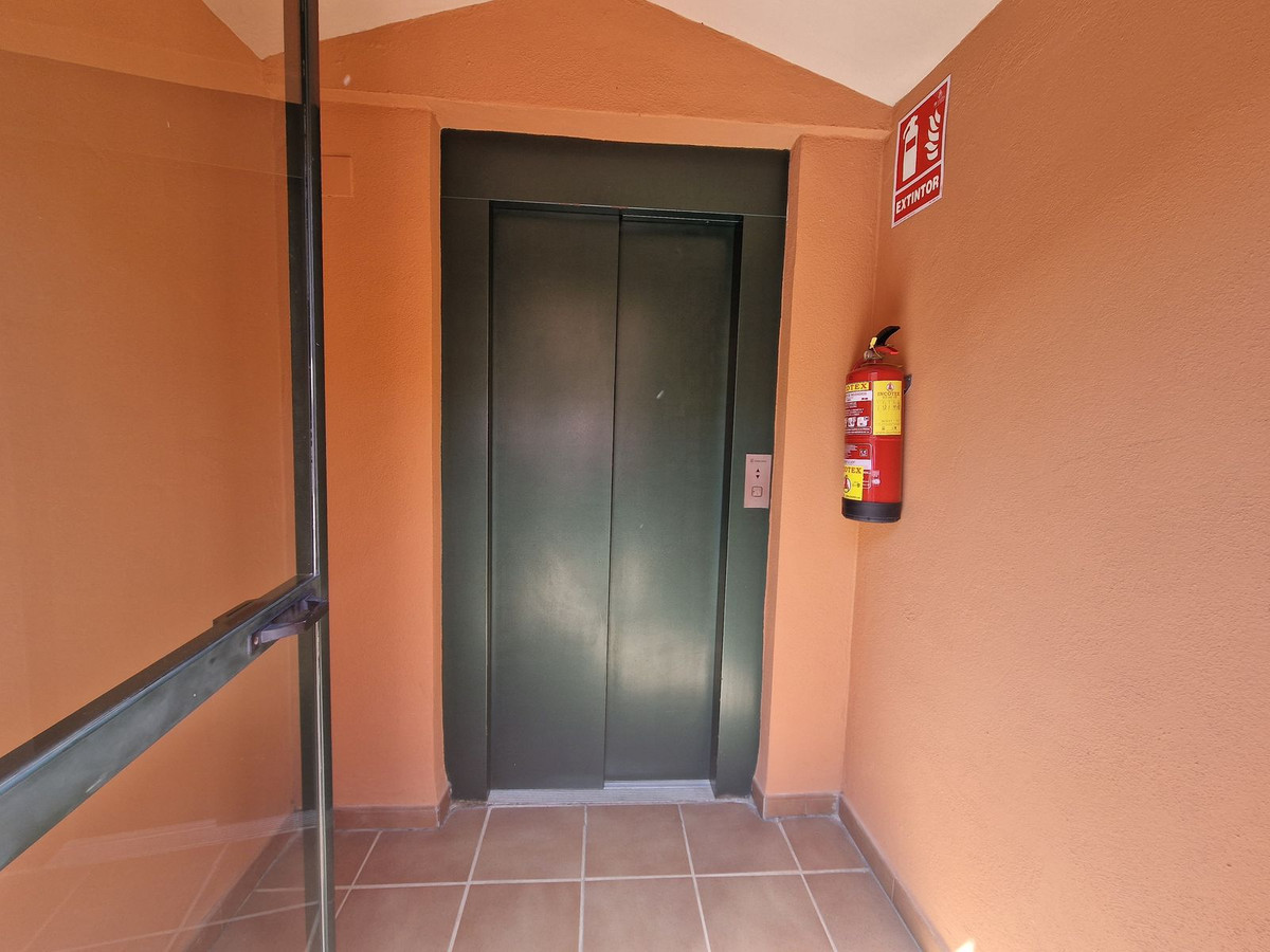 1 Bed Apartment for sale in Elviria Costa Del Sol, Málaga, Spain